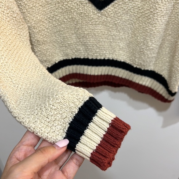 Urban Outfitters Sweater (Size S) - Picture 3 of 3